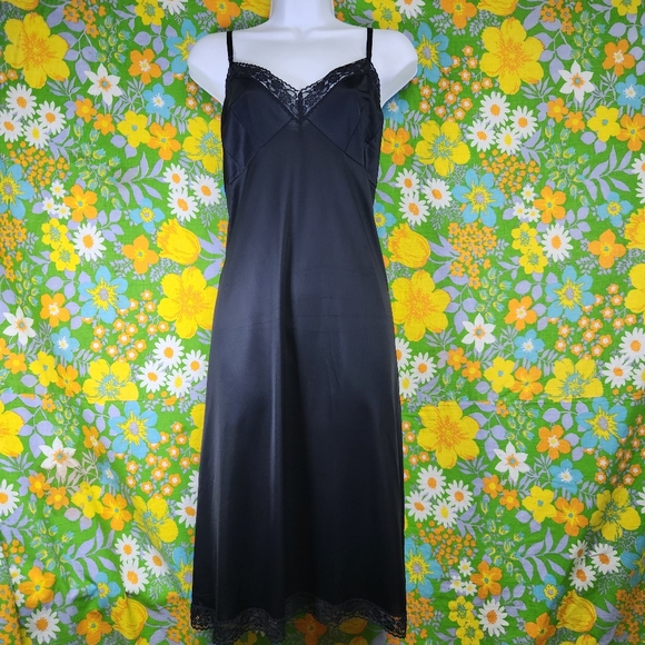 Vintage 80s Vanity Fair Black Lace Lingerie Slip Dress Nightgown Chemise - Picture 1 of 6